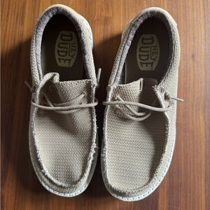 Hey Dude Light Brown Loafers boys sz 5
